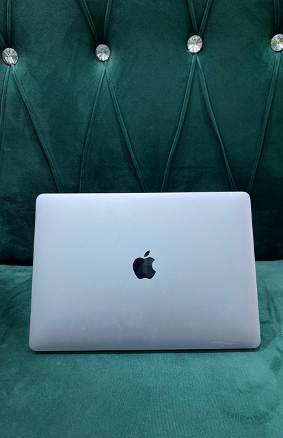 MacBook Pro 2020 13” Apple M1 Chip
