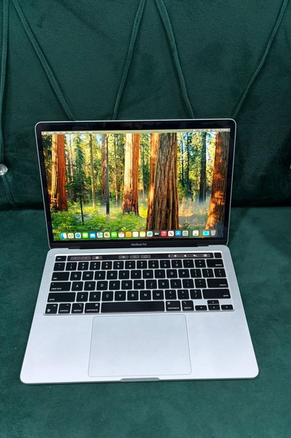 MacBook Pro 2022 13” Apple M2 Chip
